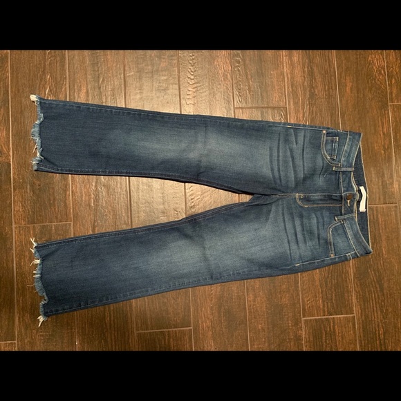 Carly Jean Los Angeles Denim - Super cute distressed crop flared jeans